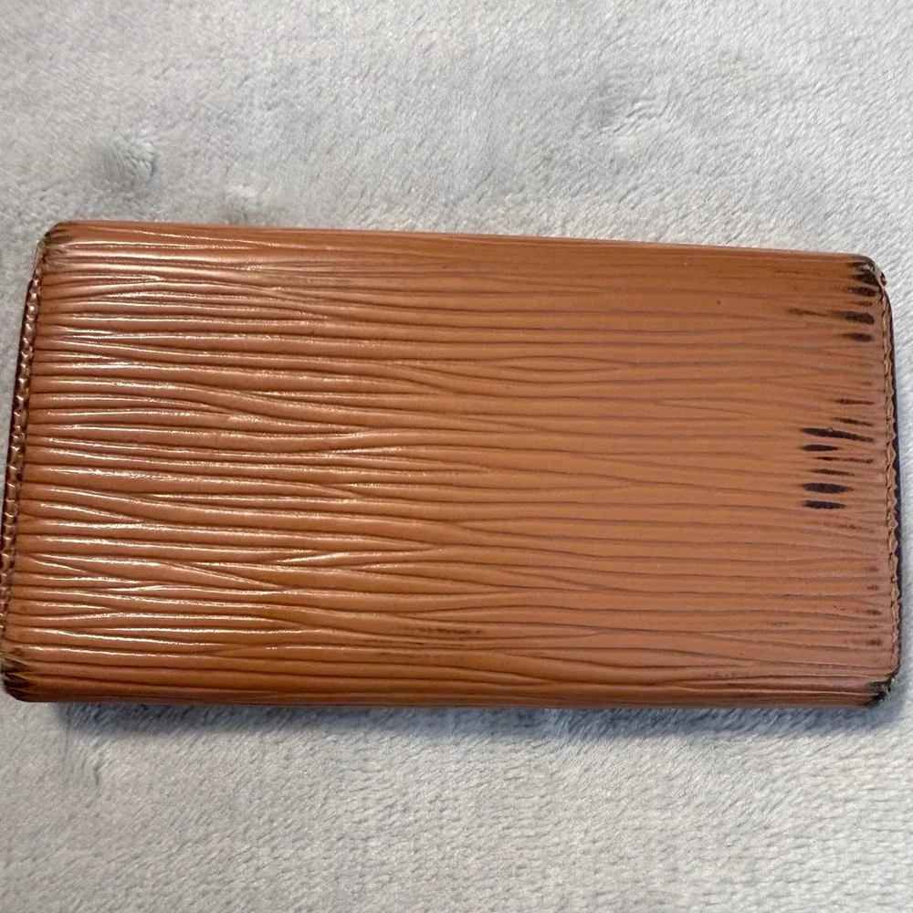 Vintage‎ Louis Vuitton Epi Leather 4 Hook Key Holder Spain COA